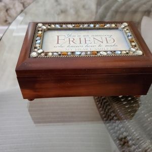 Music/jewelry box